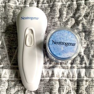 Neutrogena face scrubber and pads